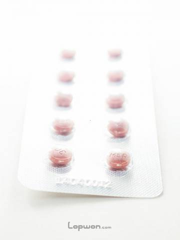 麻：盐酸吗啡缓释片，每次一片