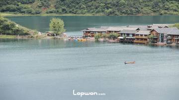 国庆前泸沽湖里格岛难得的宁静