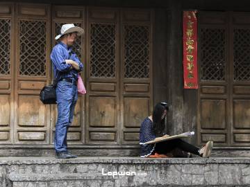 吉祥如意迎新春，下联是……