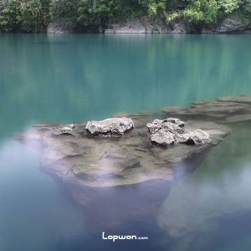 这里有座四季恒温的天然大澡堂