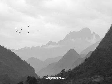 傍晚，回望石月亮