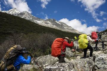 征途一夏:闲庭信步,雅拉雪山