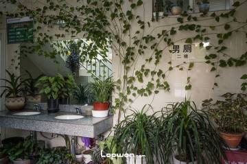 与其被动等待，不如主动寻找