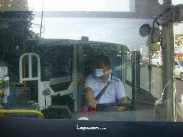 2021年09月11日，云南省昆明市，早班公交车司机。by Lopwon