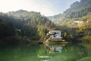 2022年01月01日，贵州省沿河县，乌江一景。by Lopwon