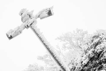2021年12月24日，湖南省张家界市，天门山一景。by Lopwon