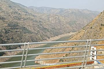 视频：中缅边境，填坑行