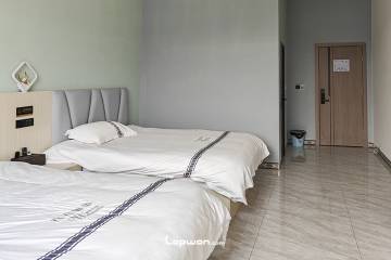 金沙江白鹤滩右岸挂壁小道