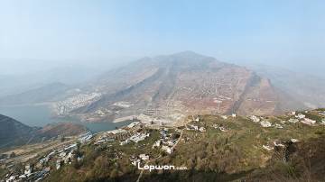 金沙江白鹤滩右岸挂壁小道