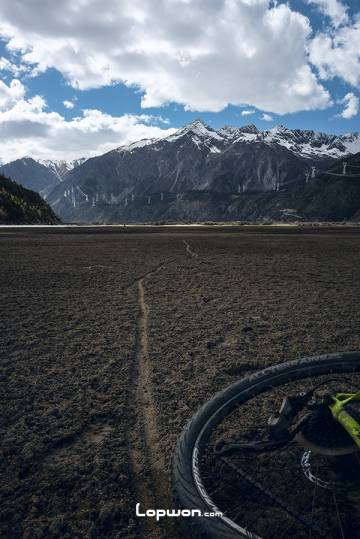 2018年05月18日，西藏自治区昌都市，然乌湖一景。by Lopwon