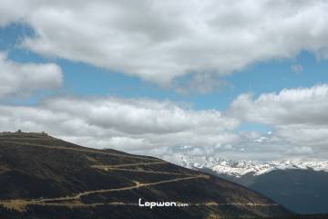 2018年05月21日，西藏自治区林芝市，远眺南迦巴瓦。by Lopwon