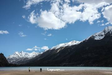 2018年05月18日，西藏自治区昌都市，然乌湖一景。by Lopwon